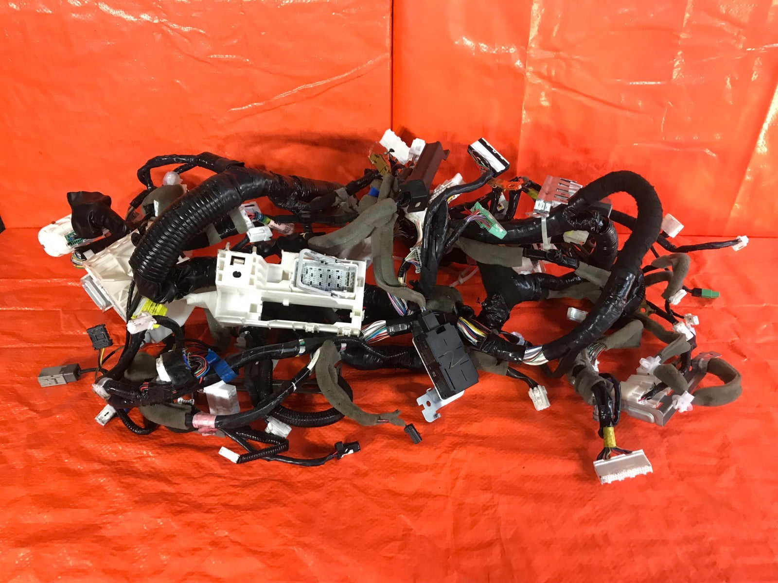 OEM 2017 17 INFINITI Q60   MAIN CHASSIS WIRING HARNESS   PART # 24010 5CH0C0