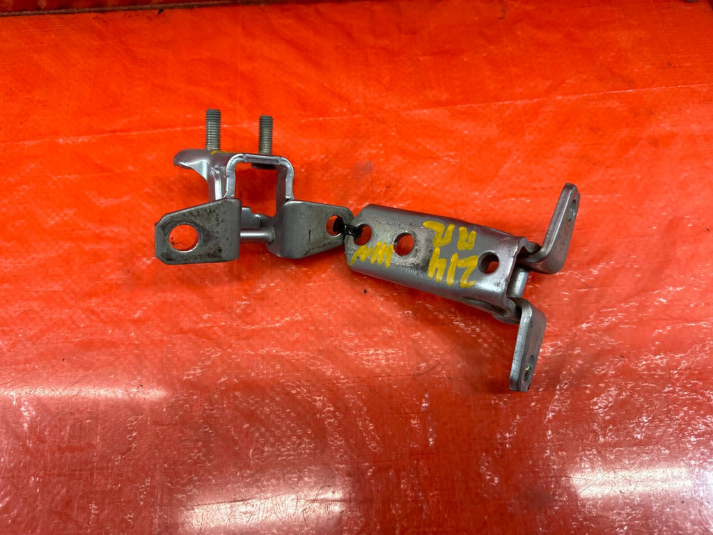 08 15 LANCER EVOLUTION X EVO 10   DOOR HINGE SET UPPER & LOWER RIGHT REAR 2147