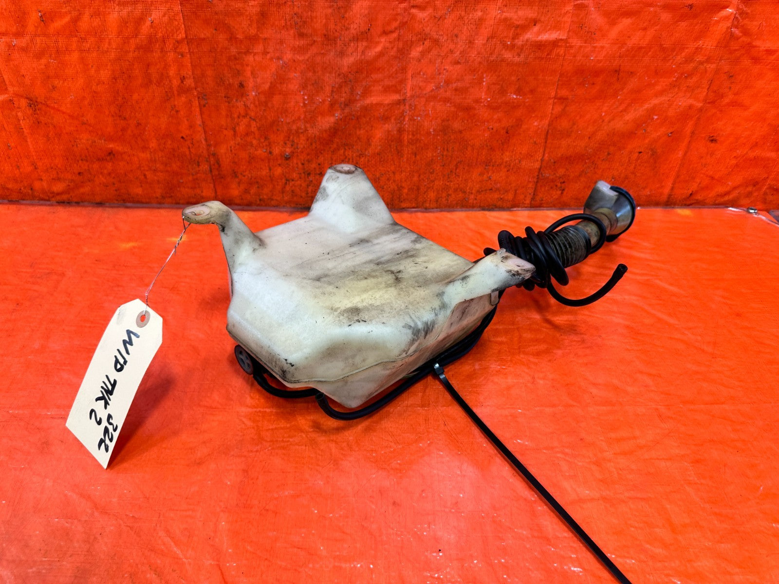 04 08 ACURA TSX   WINDSHIELD WIPER RESERVOIR TANK W/ MOTOR   OEM FACTORY #3226