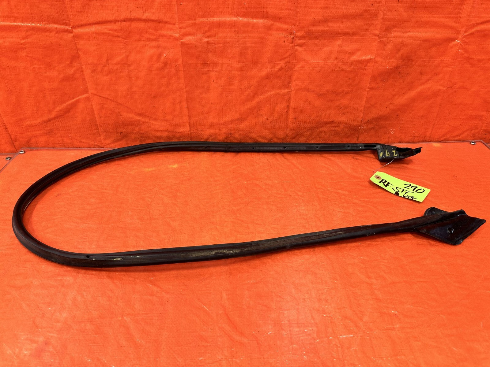00 09 HONDA S2000 PASSENGER RIGHT DOOR WEATHER STRIP TRIM SEAL GASKET   OEM 2900
