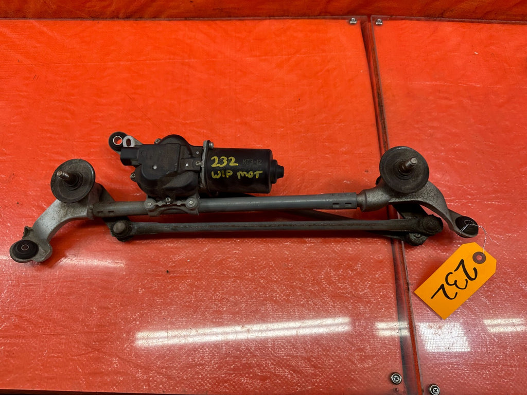 08 15 INFINITI G37 & Q60    2D COUPE   WINDSHIELD WIPER MOTOR W/ LINKAGE OEM 2320