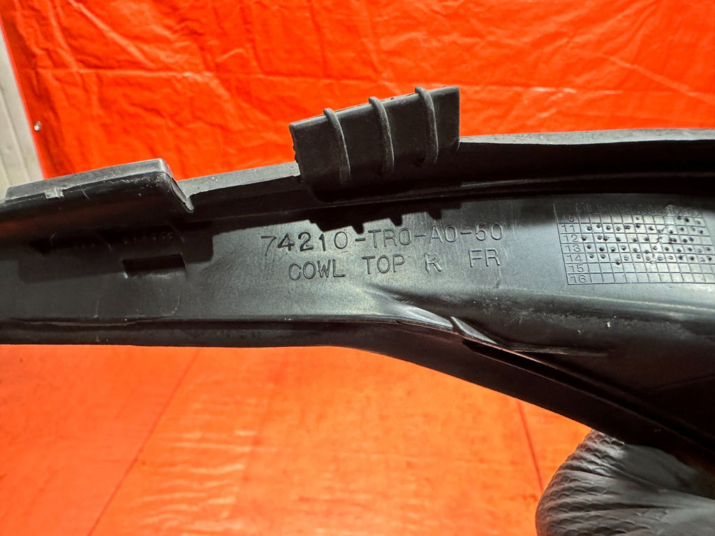 13 15 HONDA CIVIC SI 4D 2.4L RIGHT PASSENGER OUTER WINDSHIELD COWL TRIM OEM #3347