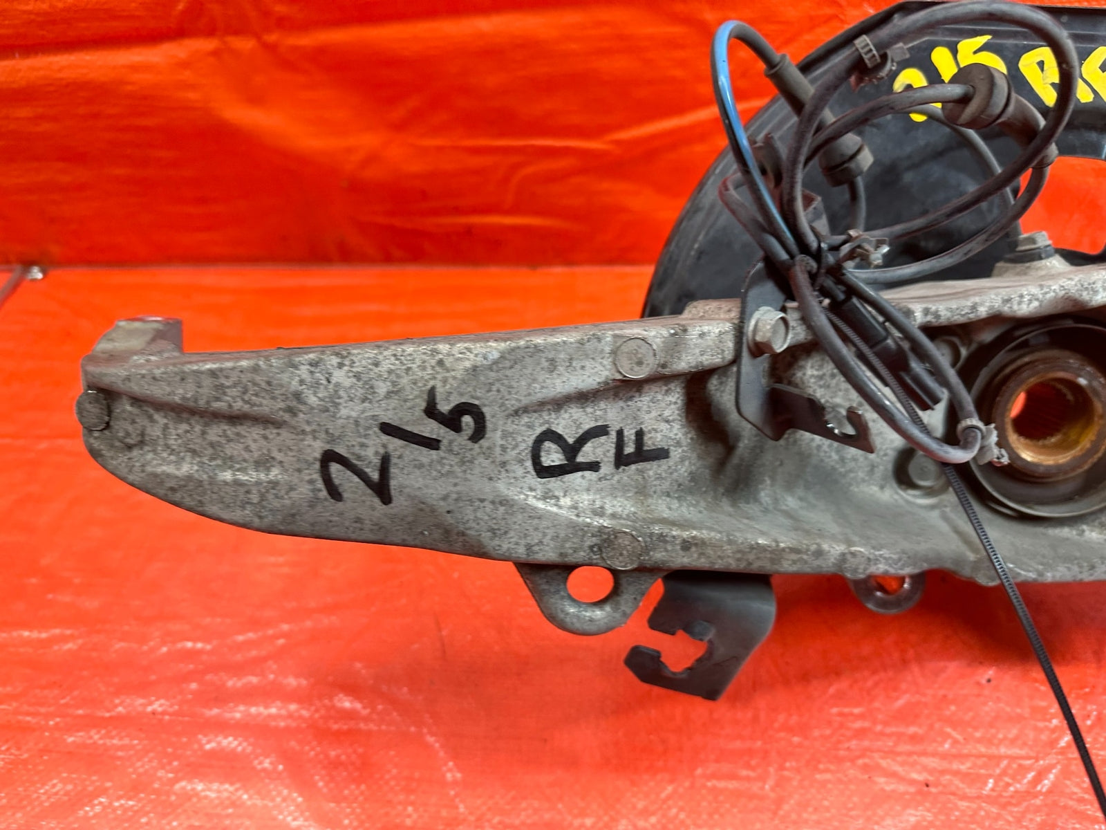 16 20 INFINITI Q50   AWD ONLY PASSENGER RIGHT FRONT SPINDLE KNUCKLE HUB OEM #21513
