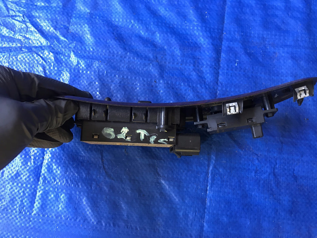 OEM 2004 04 CHRYSLER TOWN AND COUNTRY DRIVER LEFT MASTER WINDOW SWITCH OSB741AAA3