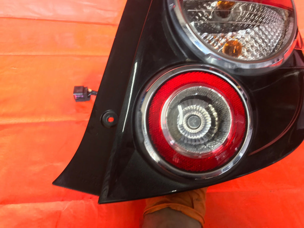 OEM 2014 2015 2016 CHEVROLET SONIC   HATCHBACK   PASSENGER RIGHT TAIL LIGHT LAMP1
