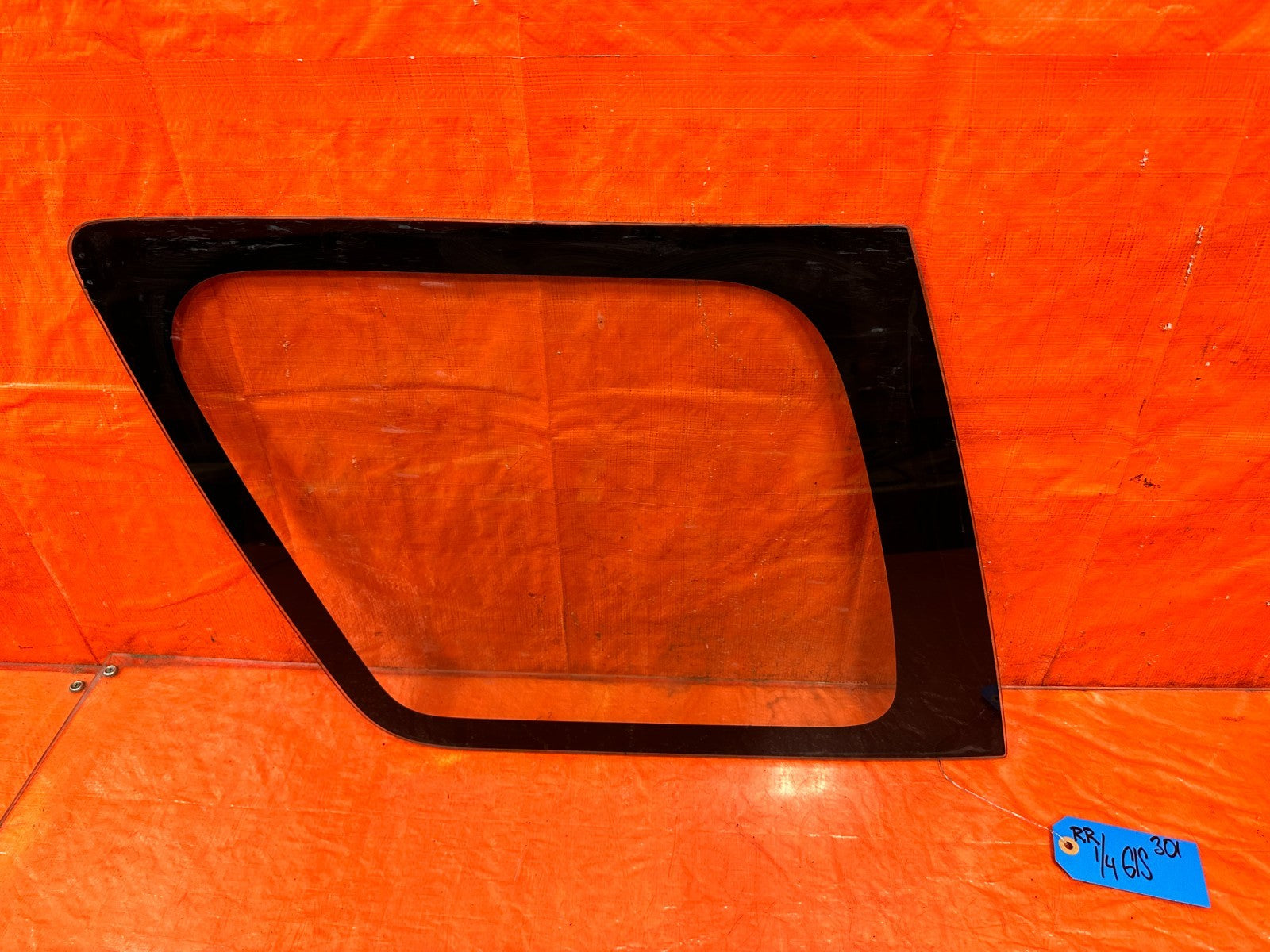 97 01 HONDA CR V CRV   PASSENGER RIGHT REAR   DOOR VENT GLASS   OEM FACTORY #3010