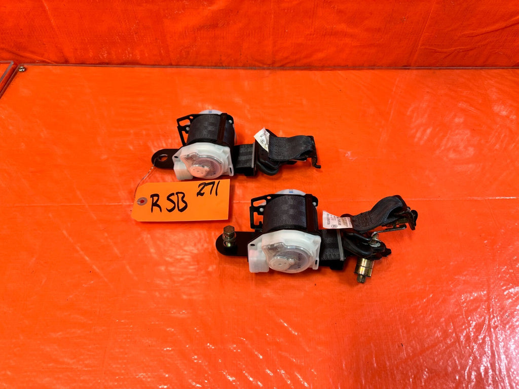 02 06 ACURA RSX TYPE S & BASE   REAR SEAT BELT SET LEFT RIGHT BLACK OEM #2719