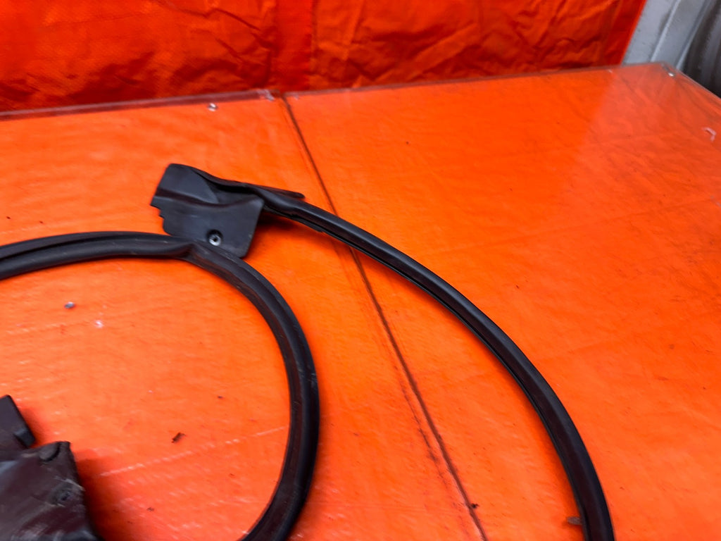 94-01 ACURA INTEGRA 4D 1.8L LEFT REAR LR DRIVER DOOR WEATHER STRIP SEAL OEM #3418