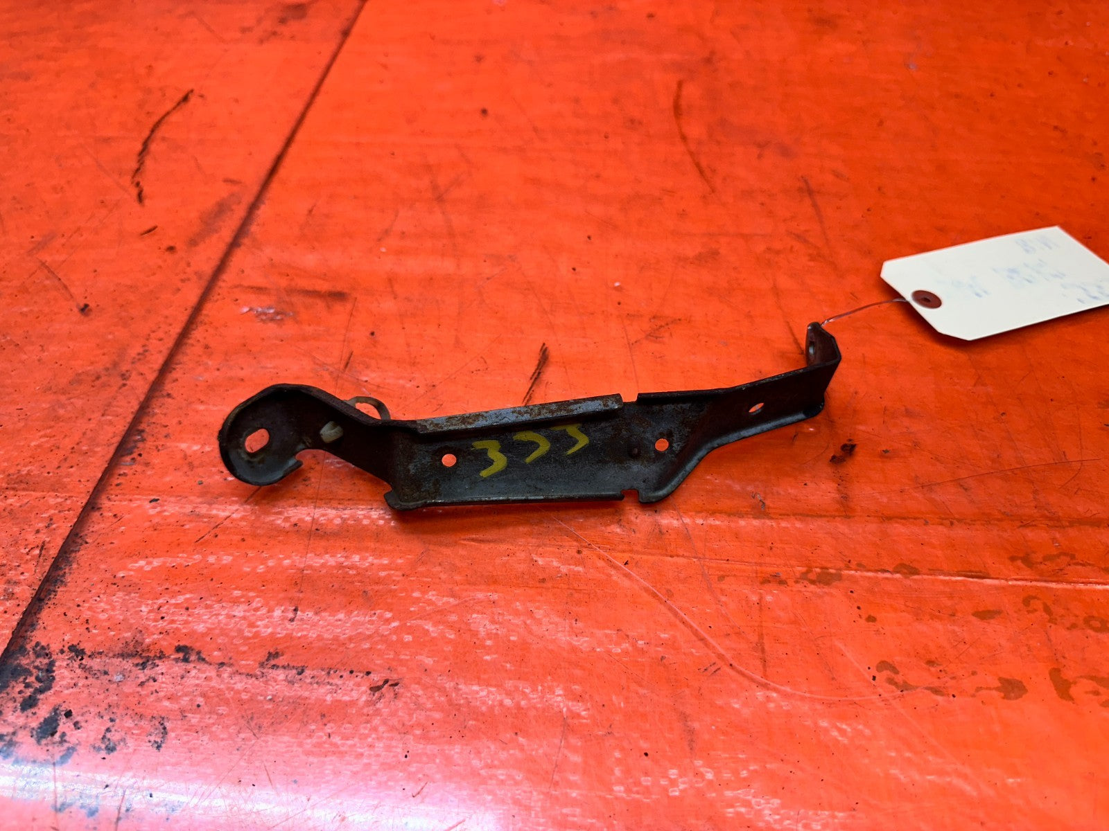 92 95 HONDA CIVIC 1.6L   RADIATOR COOLANT OVERFLOW TANK BOTTLE BRACKET OEM #3335