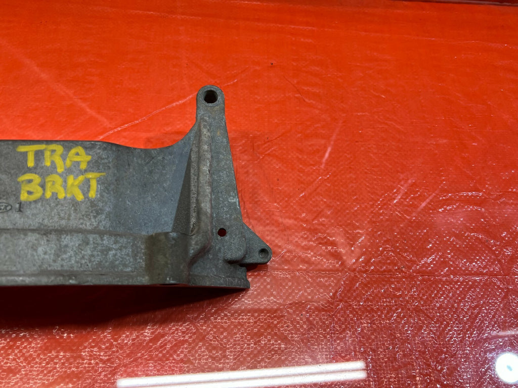 02 06 HONDA CR V CRV   5 SPEED MANUAL STICK SHIFT   ENGINE STIFFENER BRACE AWD3