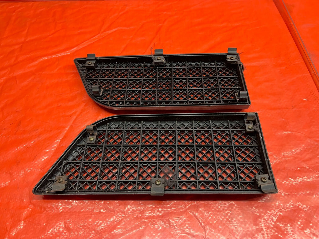 90 96 NISSAN 300ZX   FLOOR PILLAR DOOR SCUFF PLATE SET LEFT & RIGHT   OME #856