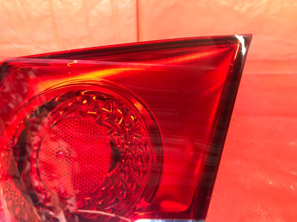 OEM 2013 2014 2015 CHEVROLET CRUZE PASSENGER RIGHT INNER TRUNK TAIL LIGHT LAMP4
