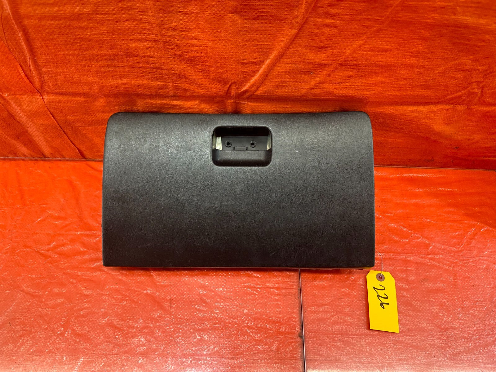 94 01 ACURA INTEGRA 2 & 4 DOOR   GLOVE BOX   BLACK   COLOR   OEM #2260