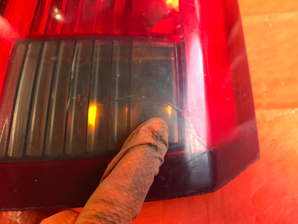 OEM 2004 04 CADILLAC CTS PASSENGER RIGHT TAIL LIGHT LAMP R RH3