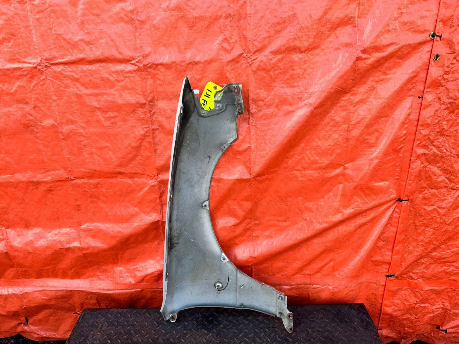 88 91 HONDA CRX   FENDER   DRIVER LEFT SIDE   OEM FACTORY #2778
