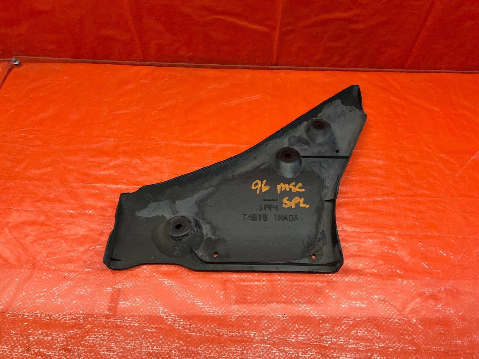 14 19 INFINITI Q50   REAR FLOOR TUNNEL COVER PASSENGER RIGHT SIDE 74818 1MA0B 0