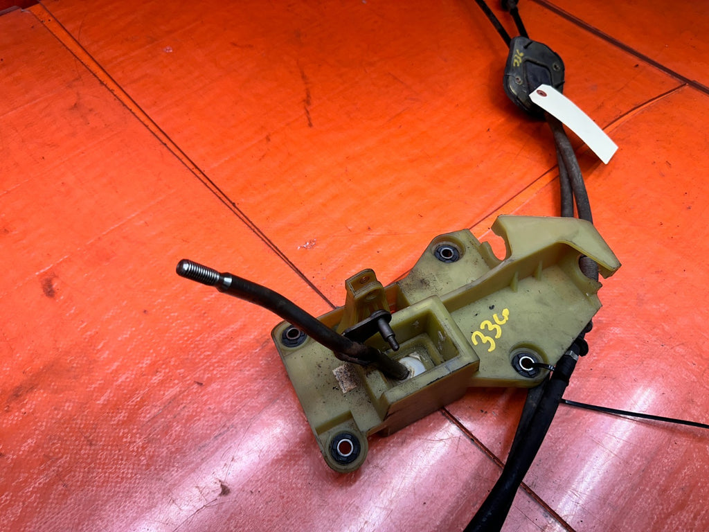 97 01 HONDA PRELUDE 2.2L MT MANUAL SHIFTER BOX BASE WITH SHIFT CABLES OEM #33618