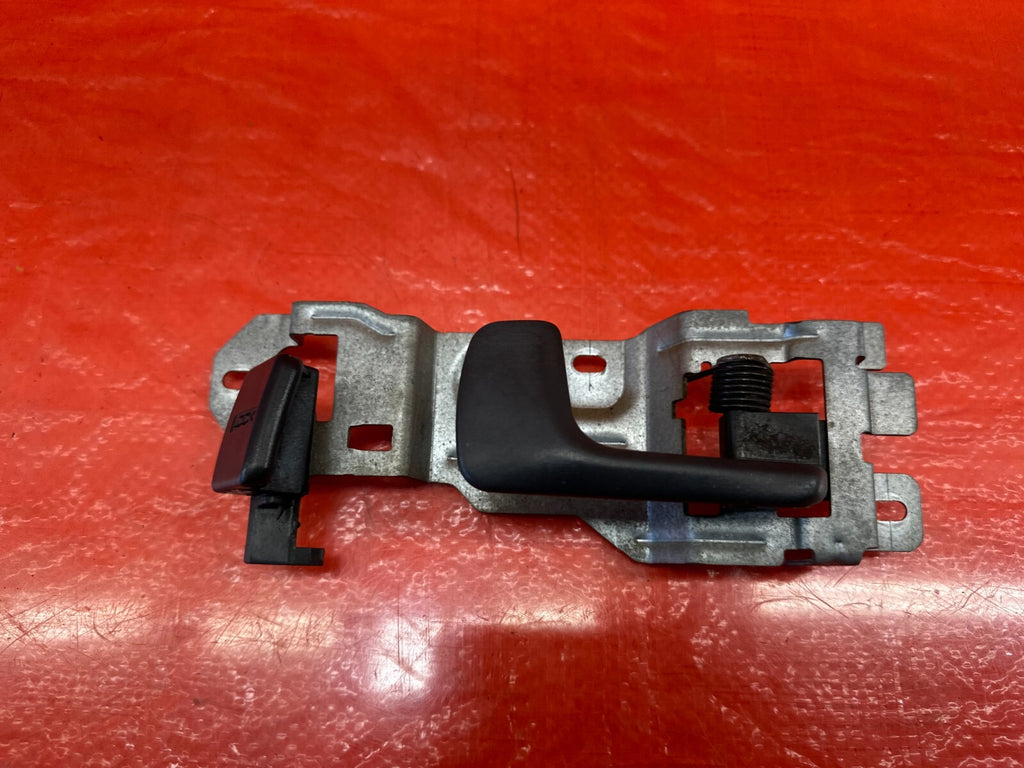 99 00 HONDA CIVIC   COUPE & HATCH   PASSENGER RIGHT INTERIOR DOOR HANDLE OEM 2184