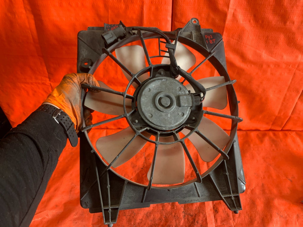 06 11  HONDA CIVIC SI COUPE   K20Z3 HVAC AIR CONDITIONING AC CONDENSER FAN OEM 6