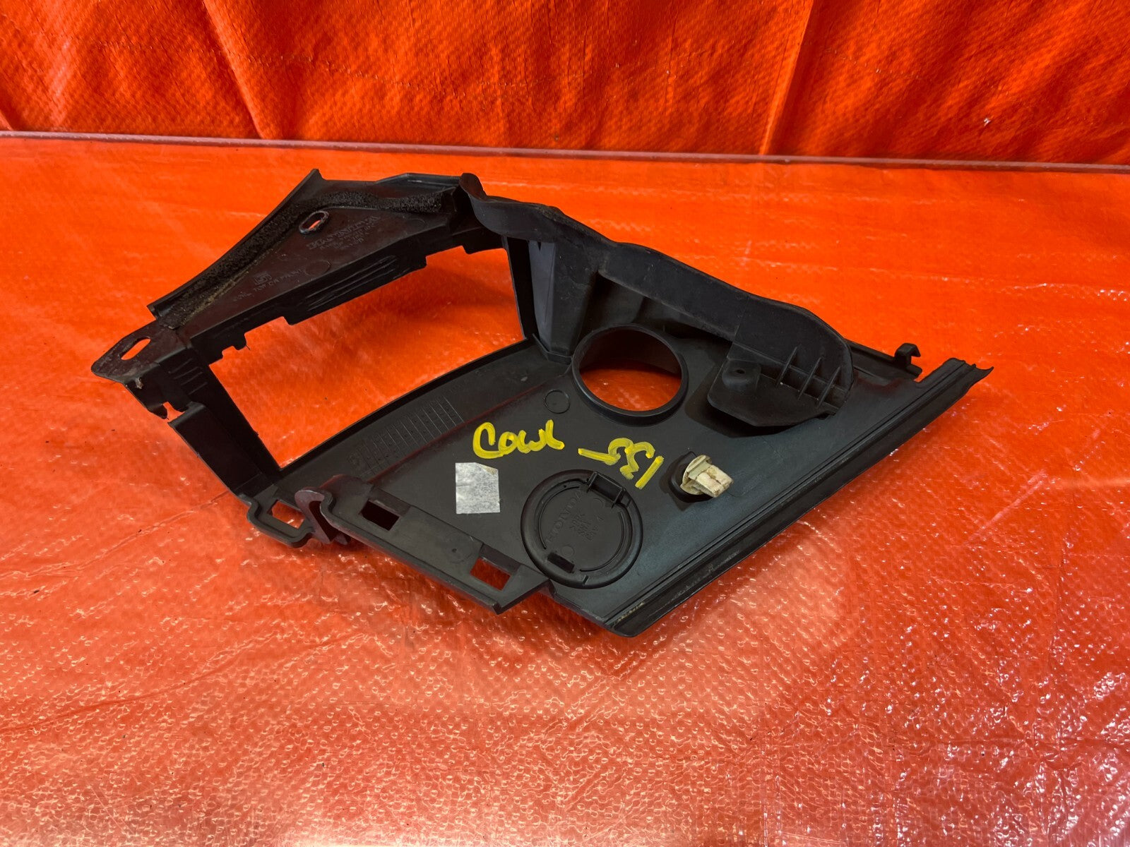 06 11 HONDA CIVIC   4 DOOR SEDAN   DRIVER LEFT FRONT WIPER COWL TRIM   OEM #1359
