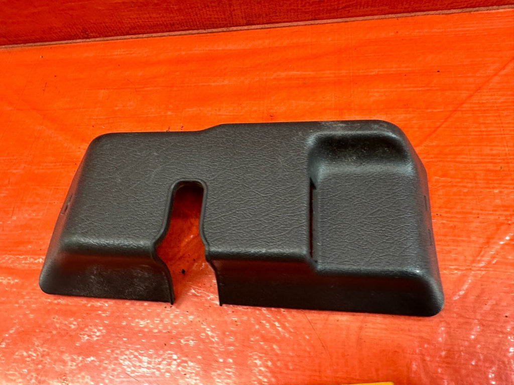 93 97 HONDA DEL SOL   TARGA TOP CATCH RELEASE W/ PLASTIC TRIM   OEM #2278
