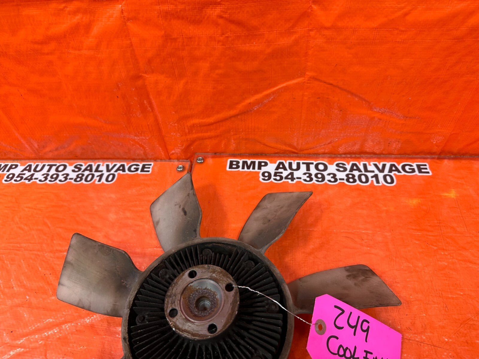 96 00 TOYOTA TACOMA   RADIATOR SHROUD COOLING FAN BLADE AND MOTOR   OEM #2495