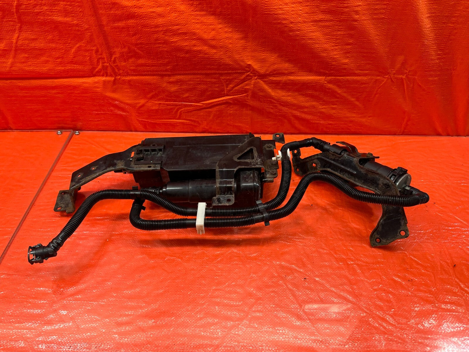 15 21 SUBARU WRX & STI   EJ257 FUEL VAPOR CHARCOAL EVAP TANK CANISTER   OEM #1807