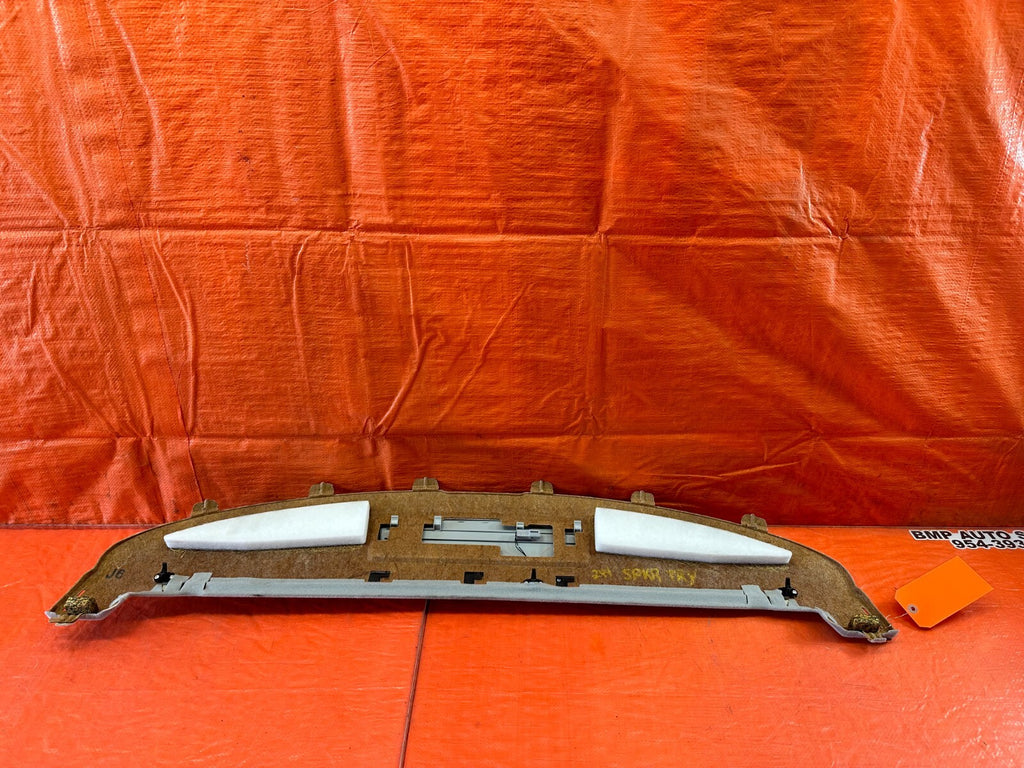 2009 09 LEXUS ES350   3RD BRAKE LIGHT W/ LIGHT GRAY SURROUNDING TRIM   OEM #24411