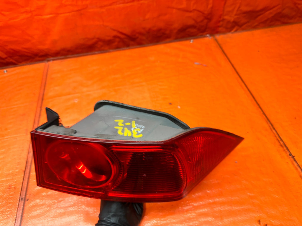 04-05 ACURA TSX 4D 2.4L K24A2 RIGHT PASSENGER OUTER QUARTER TAIL LIGHT LAMP #3429