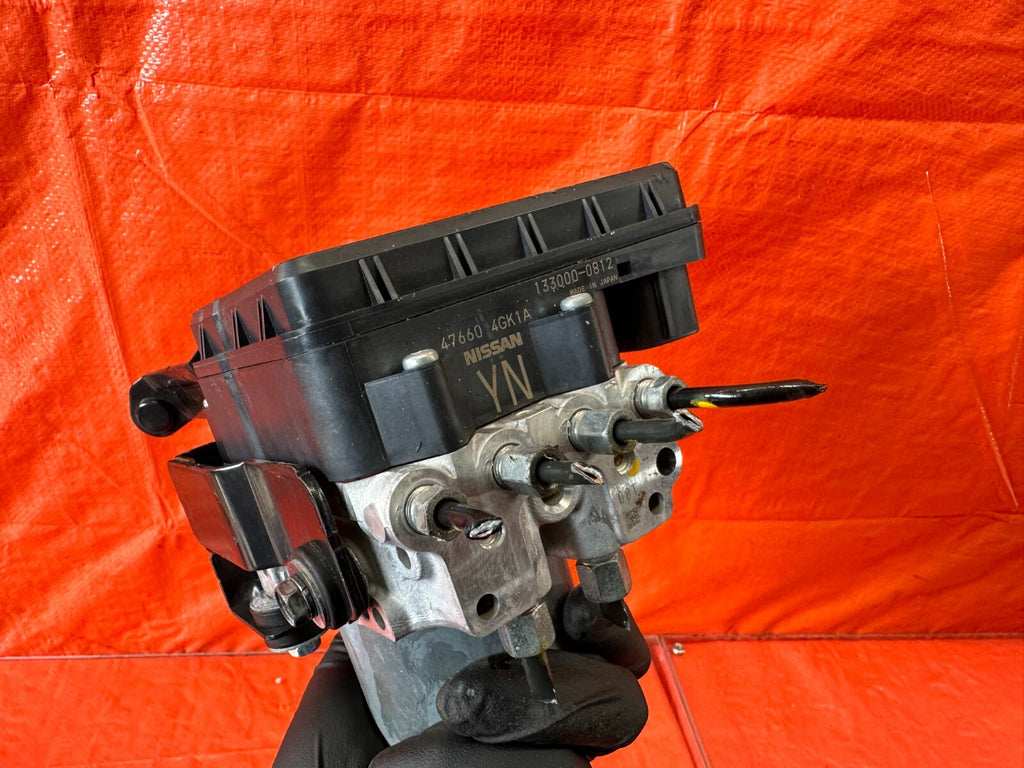 16 17 INFINITI Q50   RED SPORT 400   W/ PRE CRASH ONLY   ABS PUMP MODULE OEM 2227