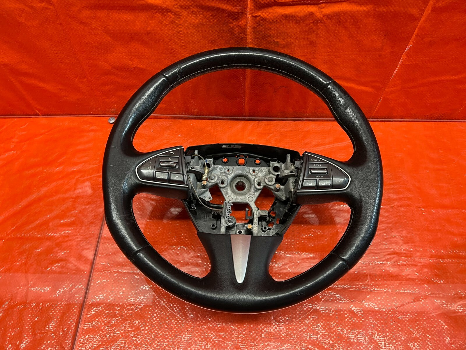 14 15 INFINITI Q50   STEERING WHEEL W/ SWITCHES   COMPLETE   OEM0