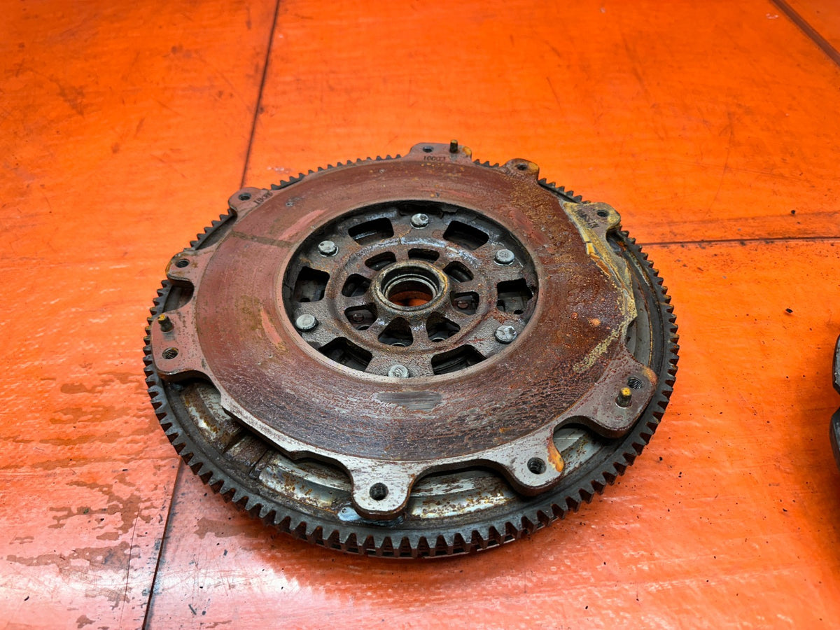 03-06 NISSAN 350Z 3.5L VQ35DE 6 SPEED MANUAL CLUTCH DISC AND FLYWHEEL OEM #3468