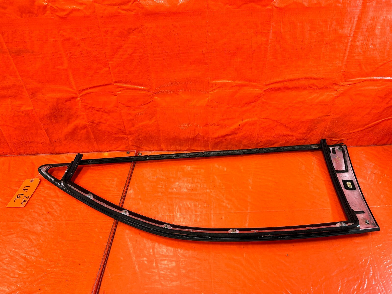 92 00 LEXUS SC300   DRIVER LEFT EXTERIOR WINDOW GLASS TRIM   OEM #27611