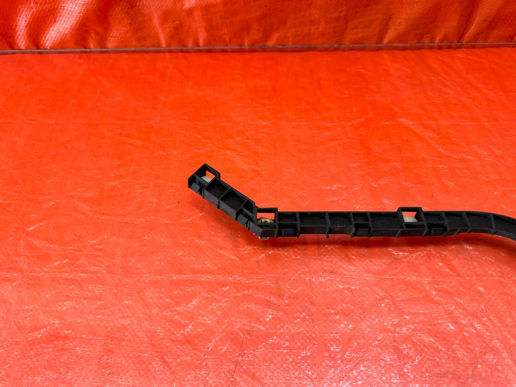 04 08 ACURA TSX   LEFT REAR   BUMPER BRACKET CLIP SPACER RETAINER   OEM #19613