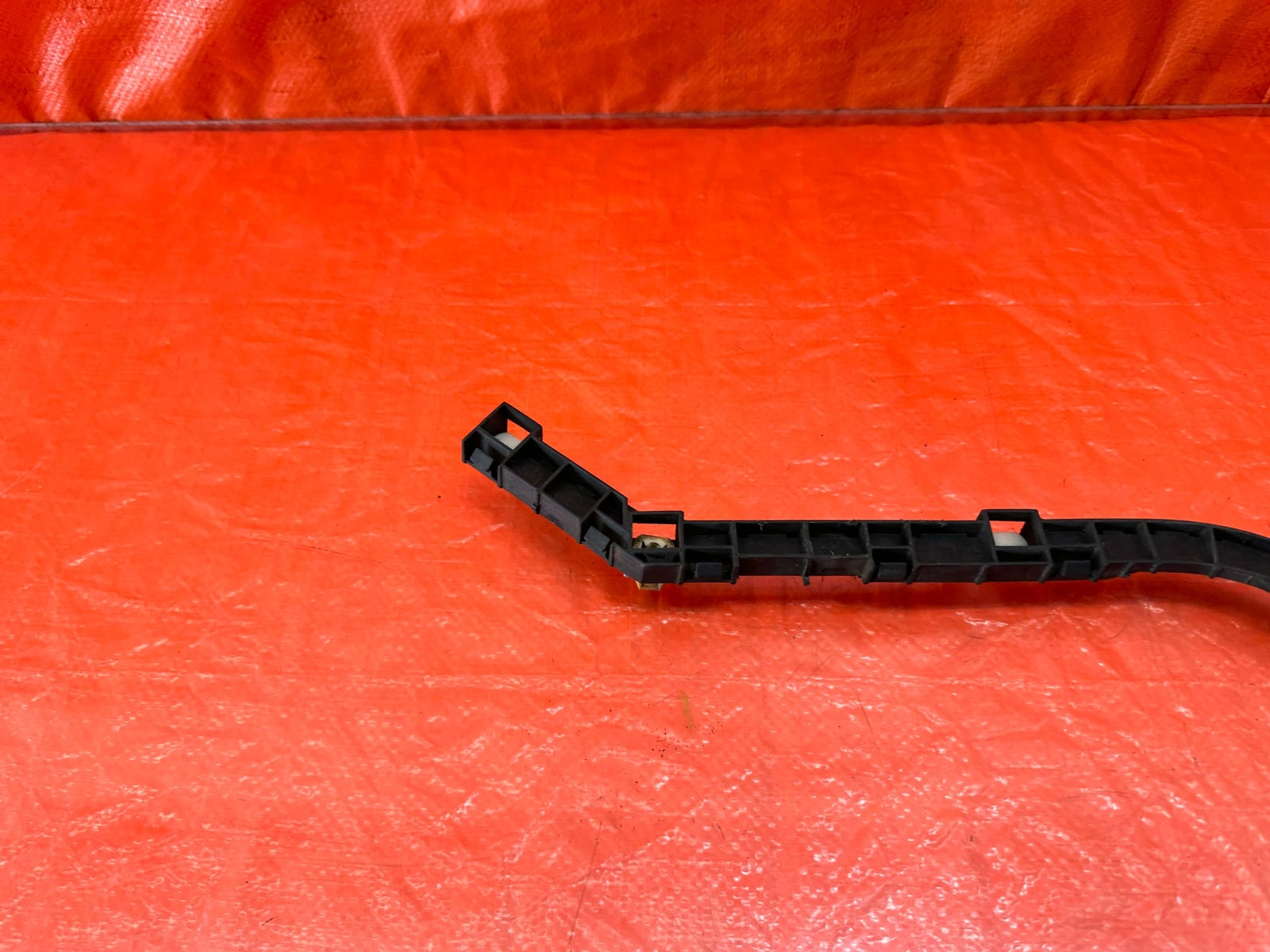 04 08 ACURA TSX   LEFT REAR   BUMPER BRACKET CLIP SPACER RETAINER   OEM #19613