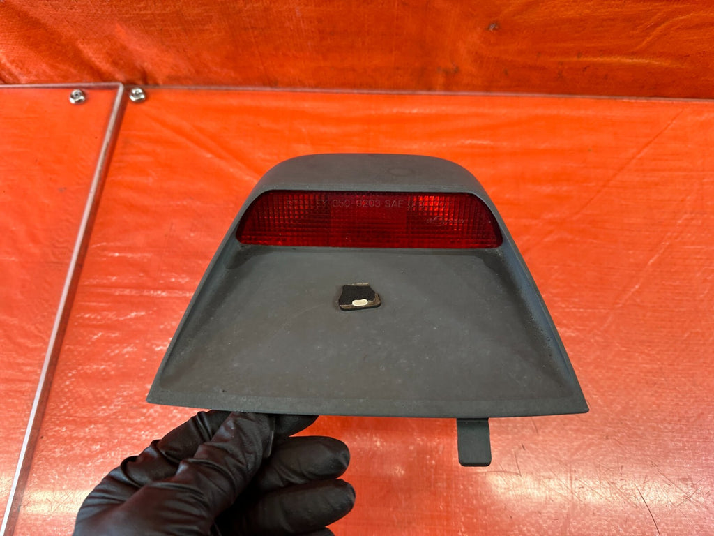 94 01 INTEGRA SEDAN   THIRD 3RD BRAKE LIGHT HIGH MOUNT STOP LAMP   OEM #2283