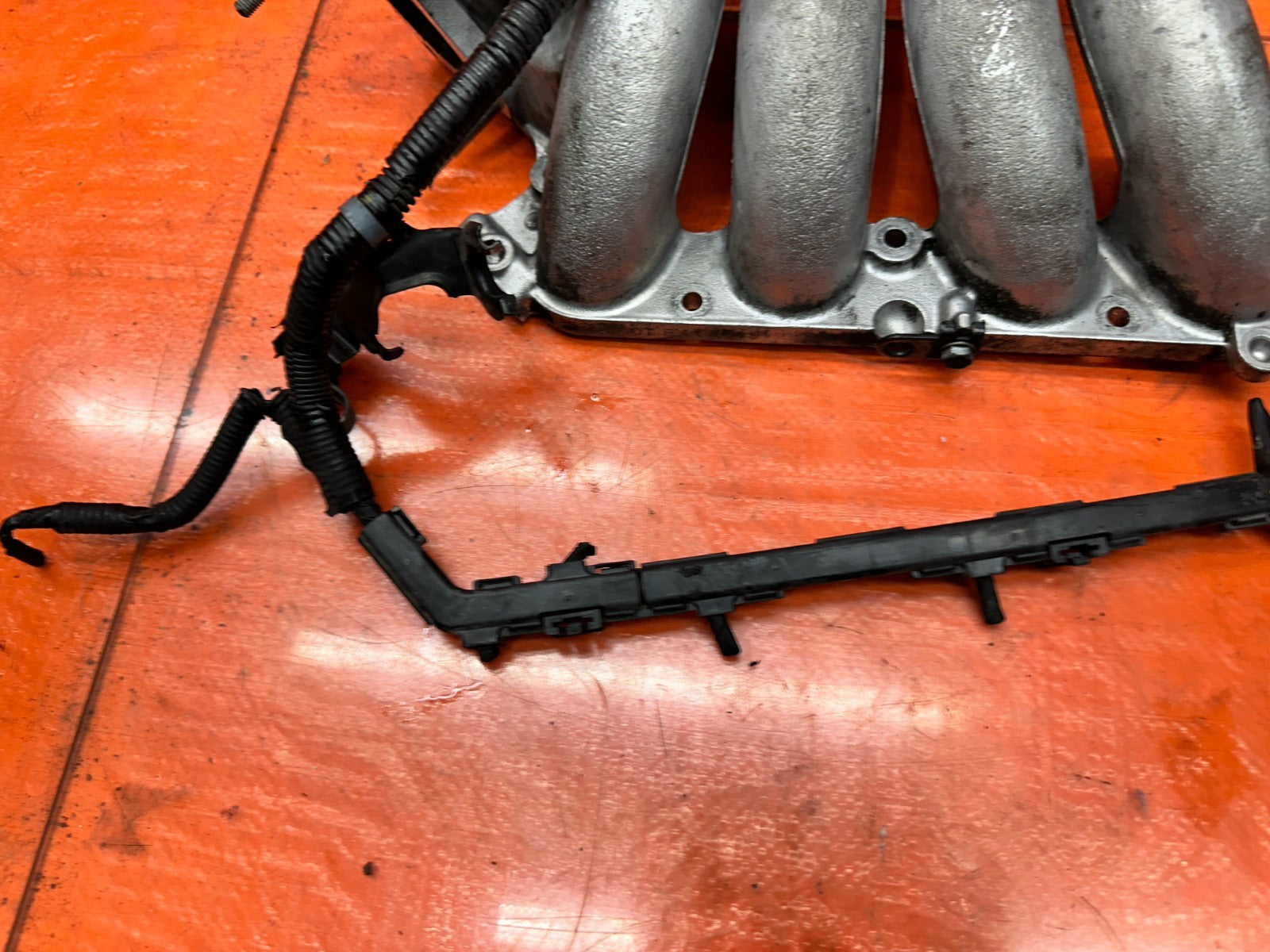 04-05 ACURA TSX 2.4L K24A2 ALUMINUM INTAKE MANIFOLD OUTER PLENUM OEM #3396