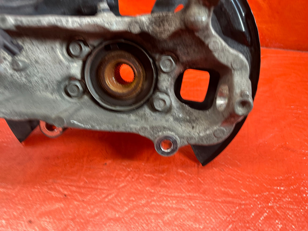 16 20 INFINITI Q50   AWD ONLY PASSENGER RIGHT FRONT SPINDLE KNUCKLE HUB OEM #21512