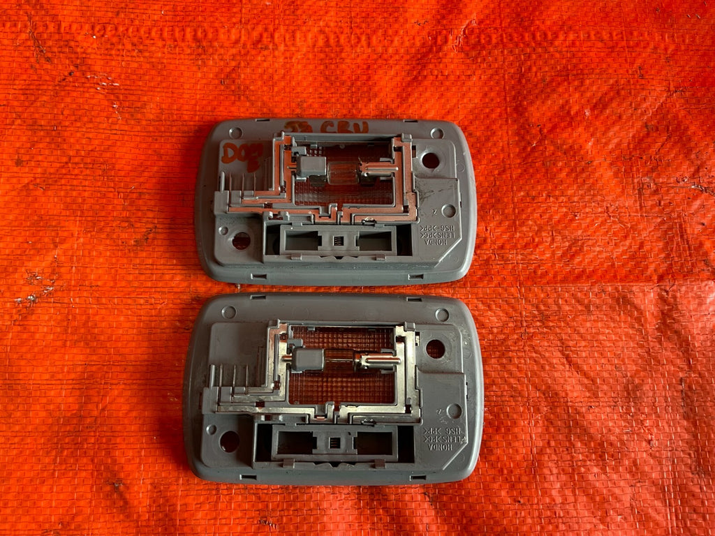 02 06 HONDA CR V CRV   MIDDLE AND REAR   DOME MAP READING LIGHT LAMP SET   OEM 8