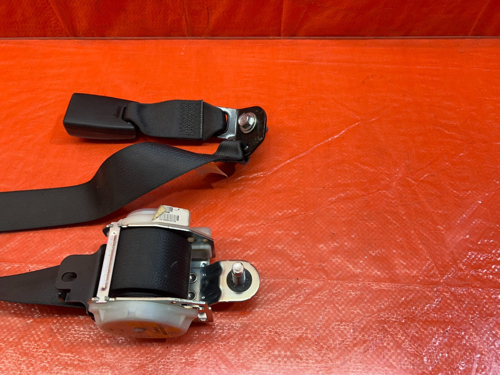 07 11 HONDA CIVIC SI SEDAN   REAR CENTER SEAT BELT SAFETY BELT   BLACK   OEM 1552