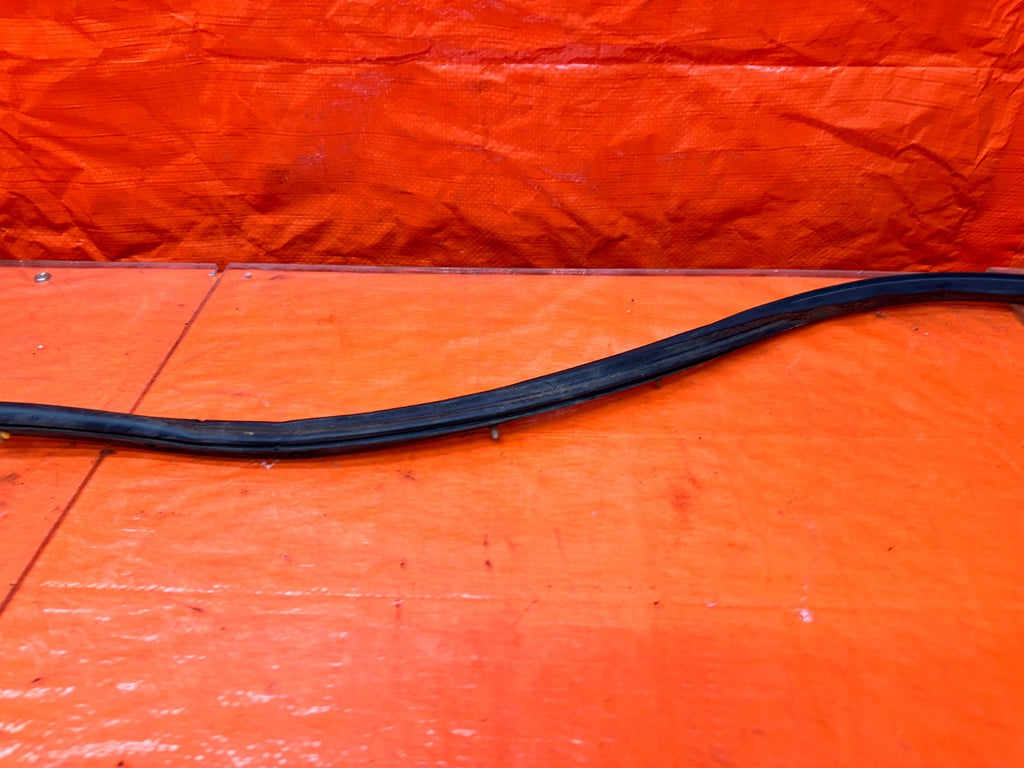 92 96 HONDA PRELUDE LEFT DRIVER DOOR WEATHERSTRIP OEM #33212