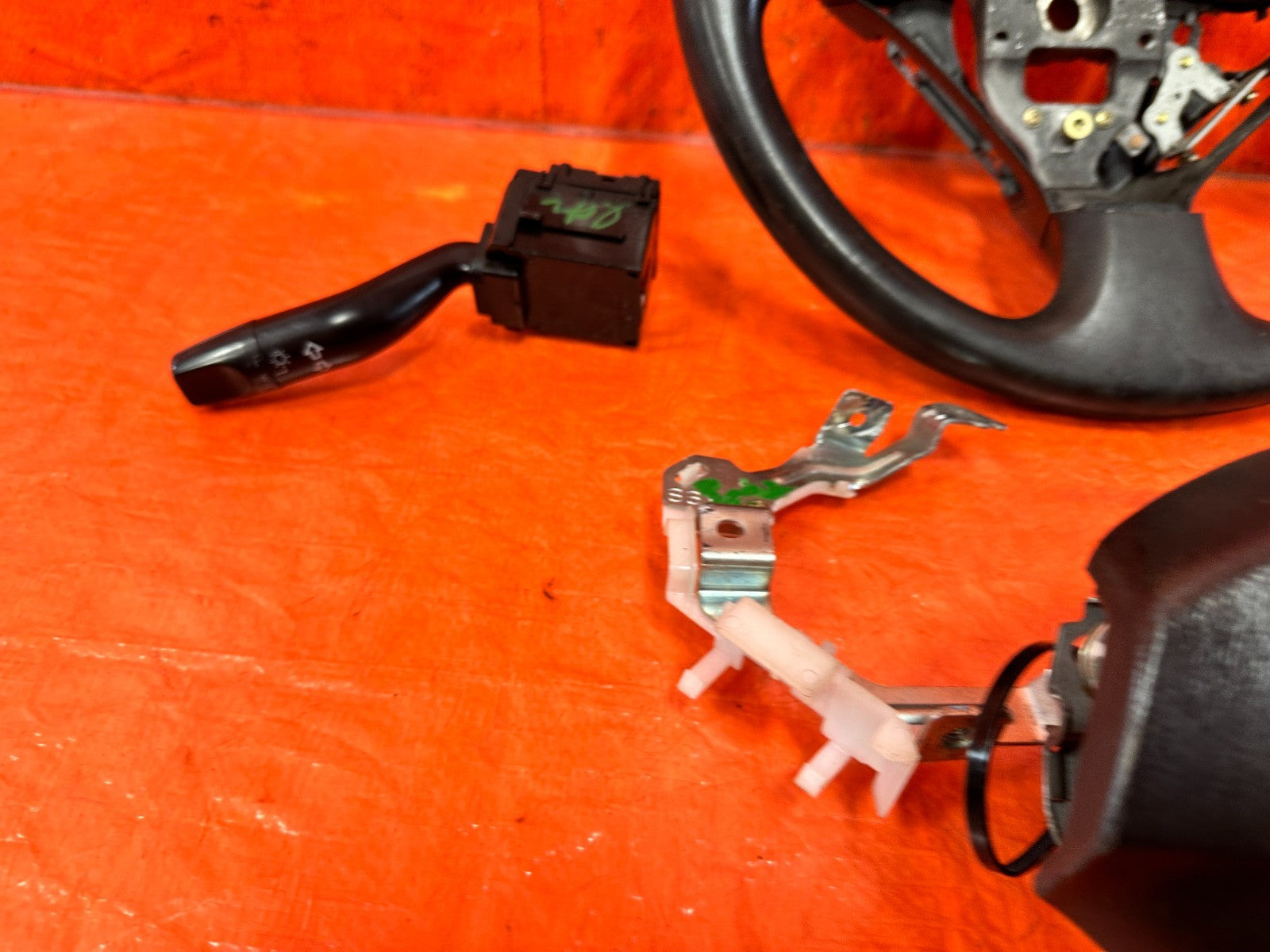 02-05 HONDA CIVIC SI EP3 HATCHBACK - STEERING WHEEL - OEM 3086