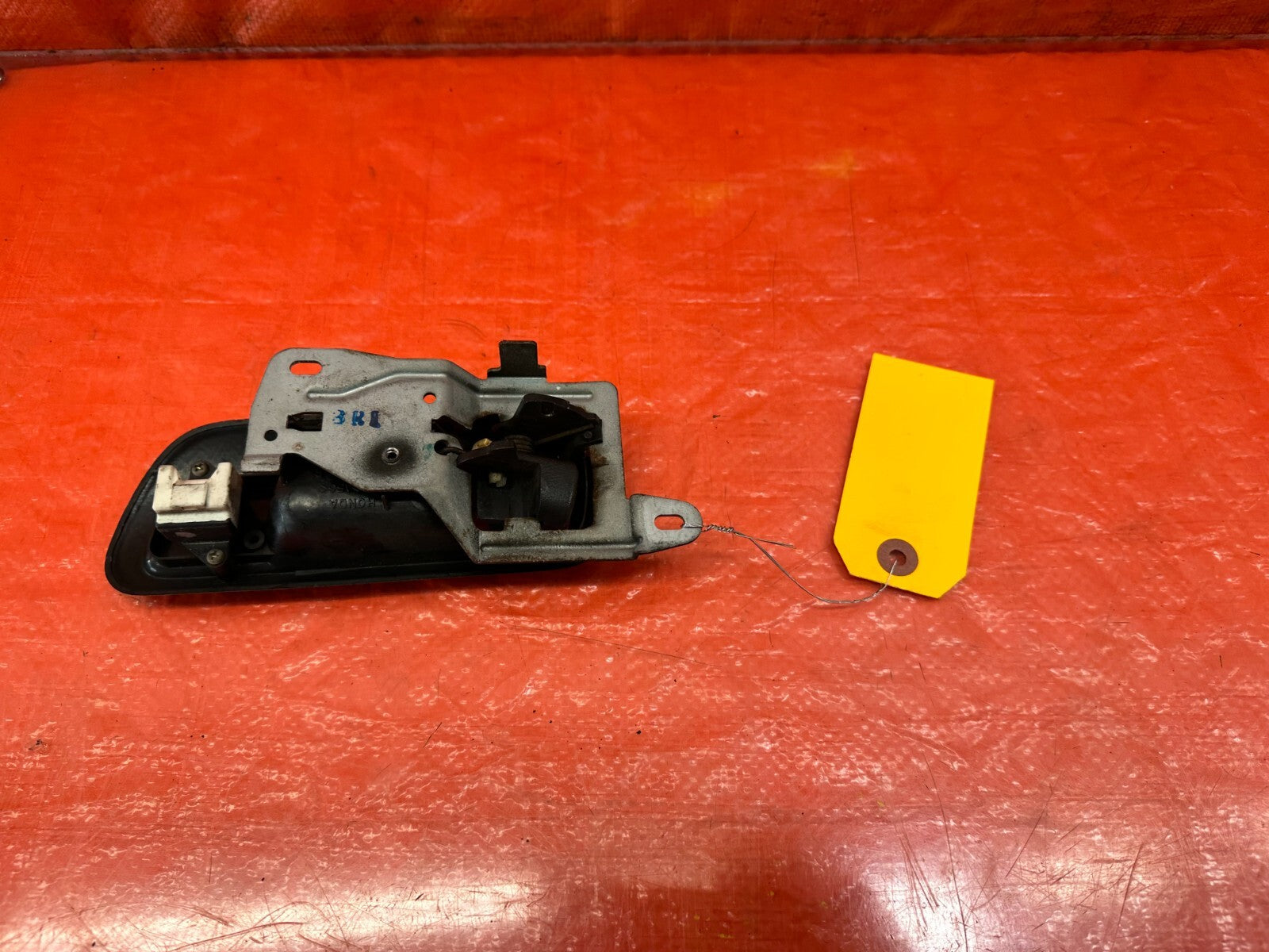 94 01 ACURA INTEGRA SEDAN RIGHT REAR INTERIOR DOOR HANDLE W/ TRIM BLACK OEM #2294