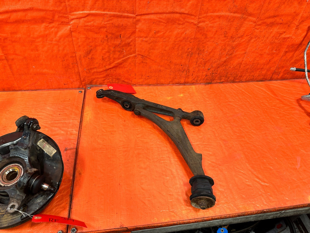 96 00 HONDA CIVIC   RIGHT FRONT SPINDLE KNUCK HUB & CONTROL ARMS   OEM #3199