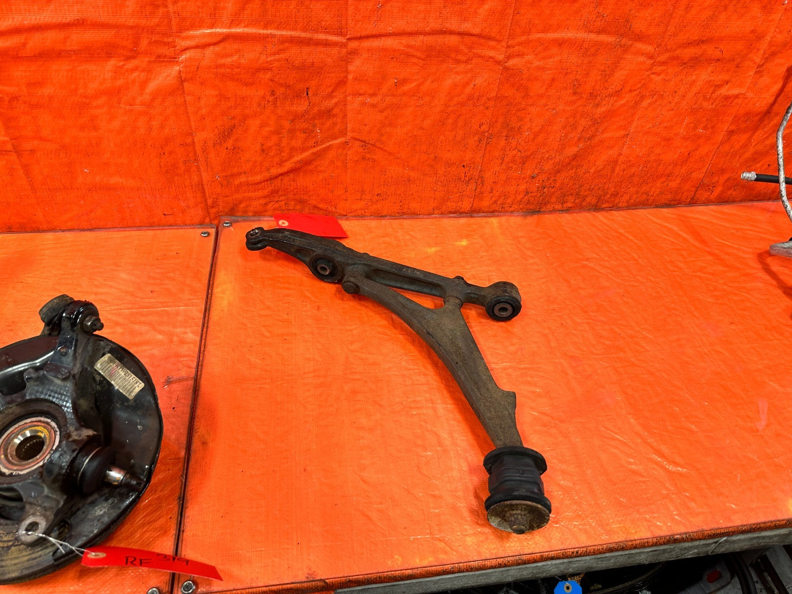 96 00 HONDA CIVIC   RIGHT FRONT SPINDLE KNUCK HUB & CONTROL ARMS   OEM #3199