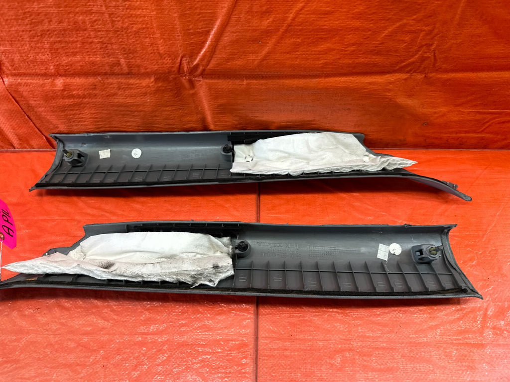 04 08 ACURA TL   LEFT AND RIGHT INTERIOR A PILLARS   MOONLAKE GRAY COLOR OEM 23413