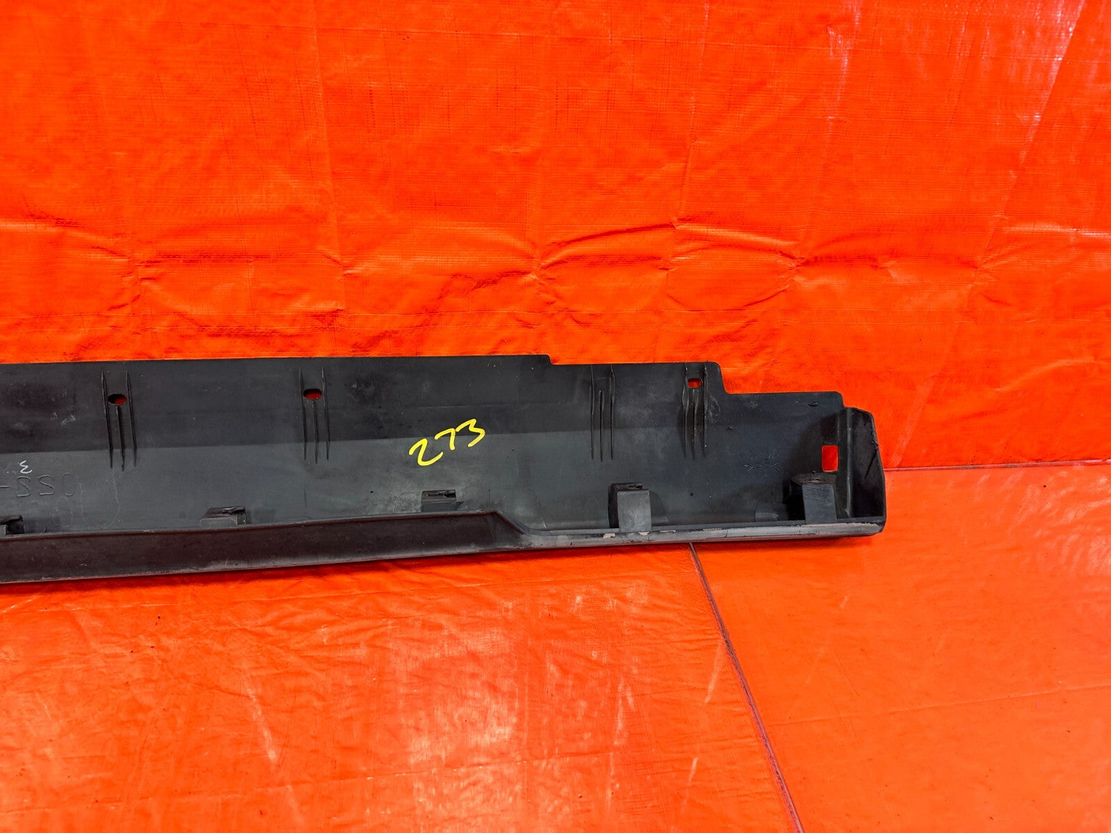 92 96 HONDA PRELUDE   SIDE SKIRT ROCKER MOLDING TRIM   LEFT SIDE   OEM #27313