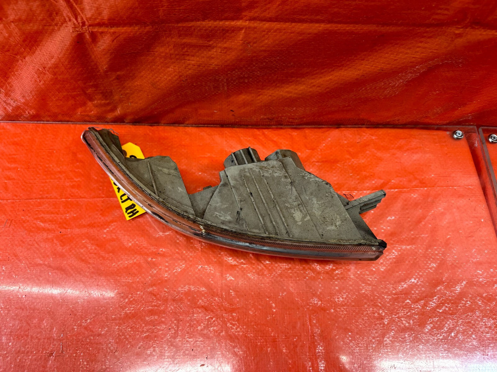 94 97 ACURA INTEGRA RIGHT CORNER LIGHT CORNER LAMP BUMPER PASSENGER SIDE OEM 2295