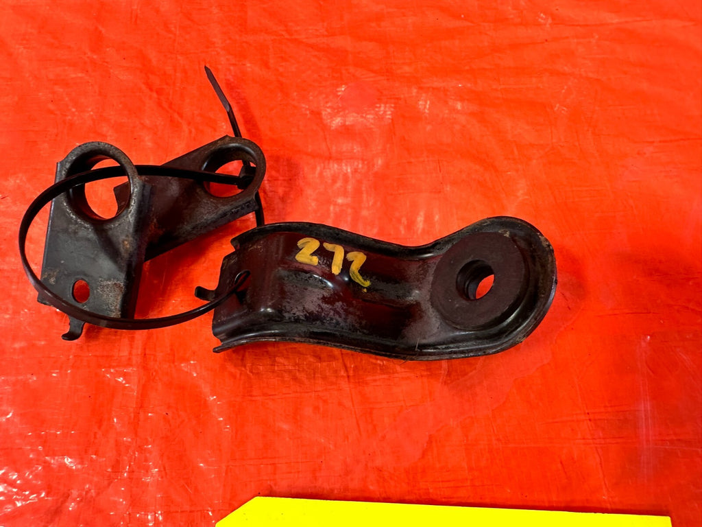 93 97 HONDA DEL SOL   92 95 CIVIC   RADIATOR AND CONDENSER BRACKETS OEM #2722
