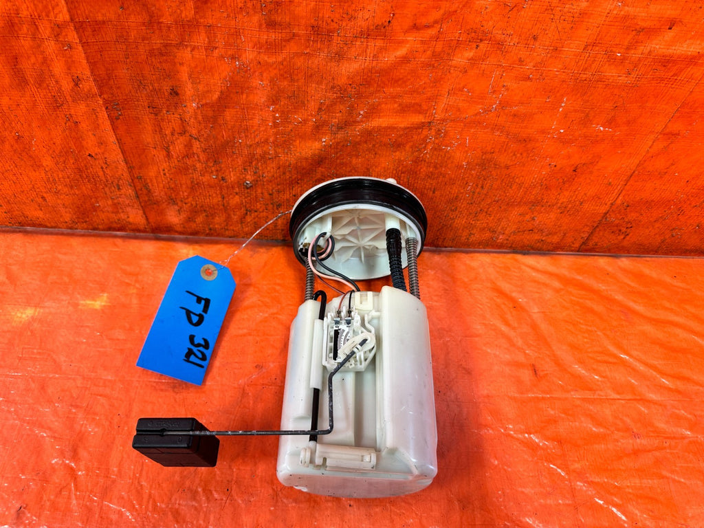 09 14 ACURA TSX 2.4L   GASOLINE GAS FUEL PUMP SENDING UNIT W/ HOUSING   OEM #3215